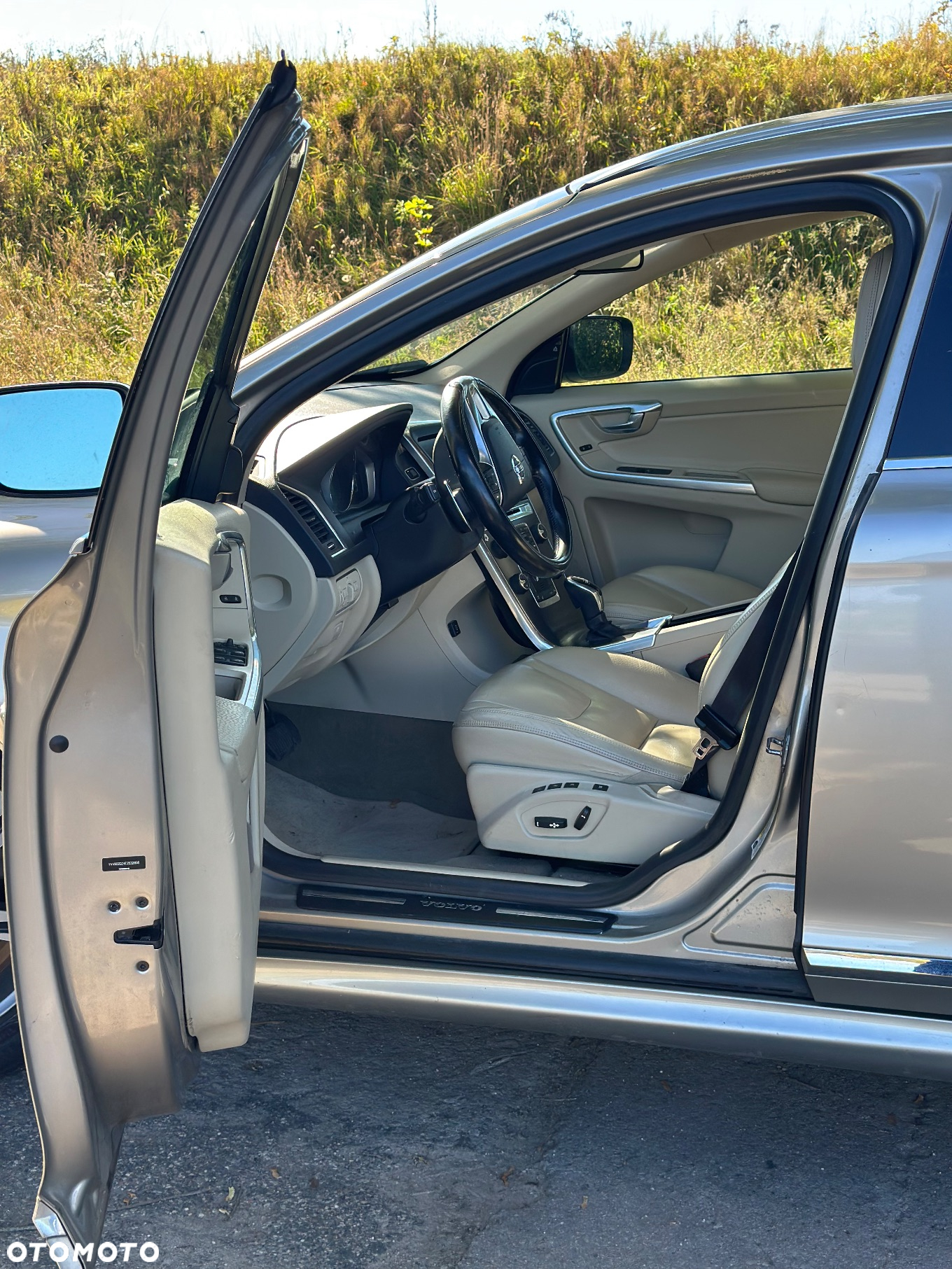 Volvo XC 60 T6 AWD Momentum - 10