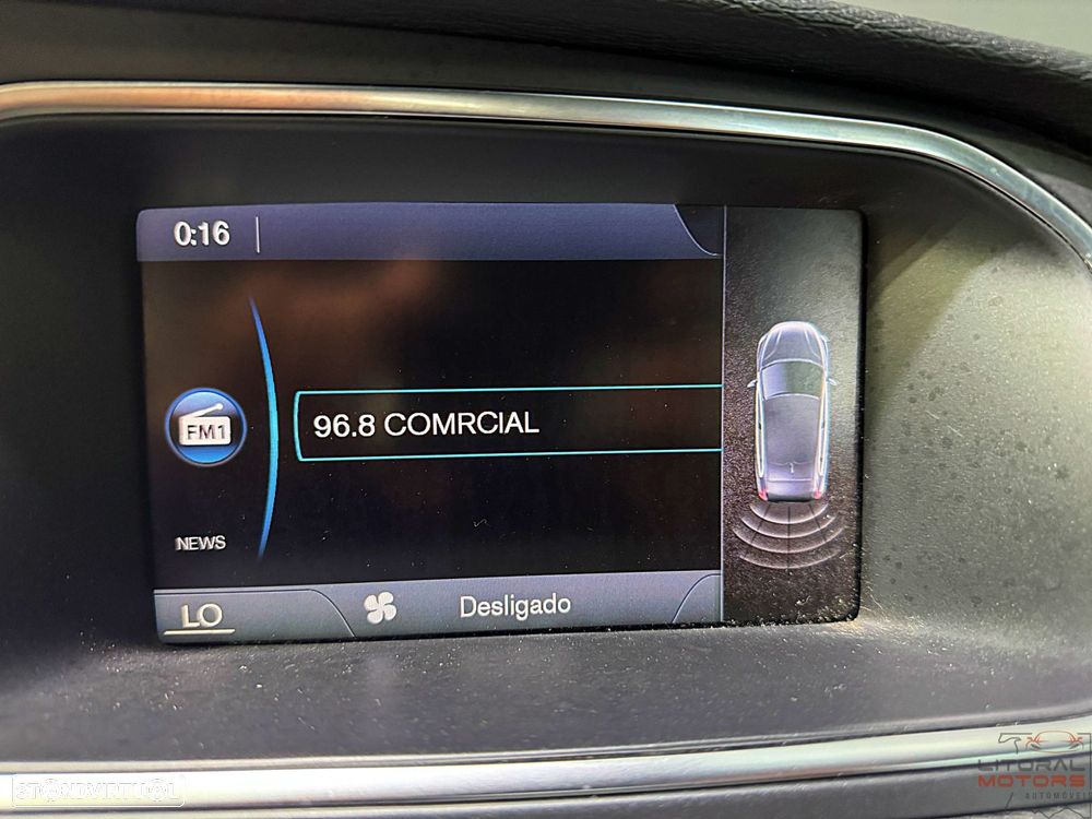 Volvo V40 1.6 D2 Momentum Powershift Eco - 31