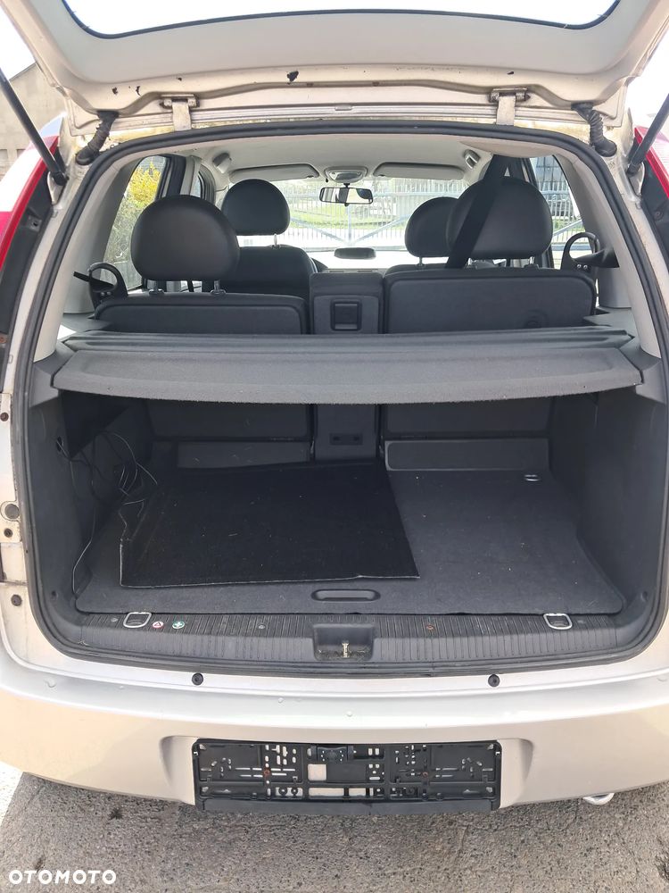 Opel Meriva 1.6 16V (Essentia) - 12