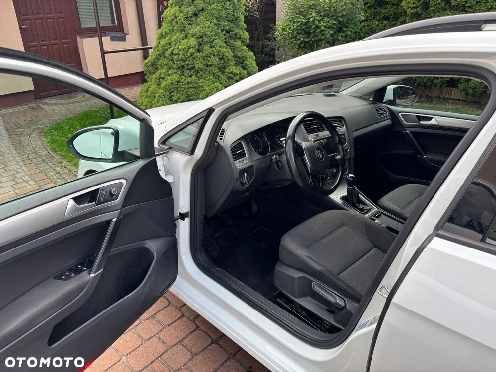 Volkswagen Golf 1.6 TDI BlueMotion Trendline - 5