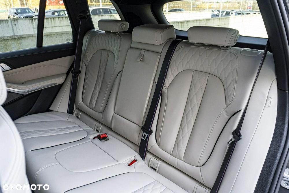 BMW X5 xDrive30d - 27