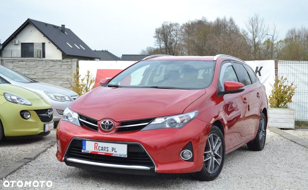 Toyota Auris 1.33 VVT-i Terra - 2