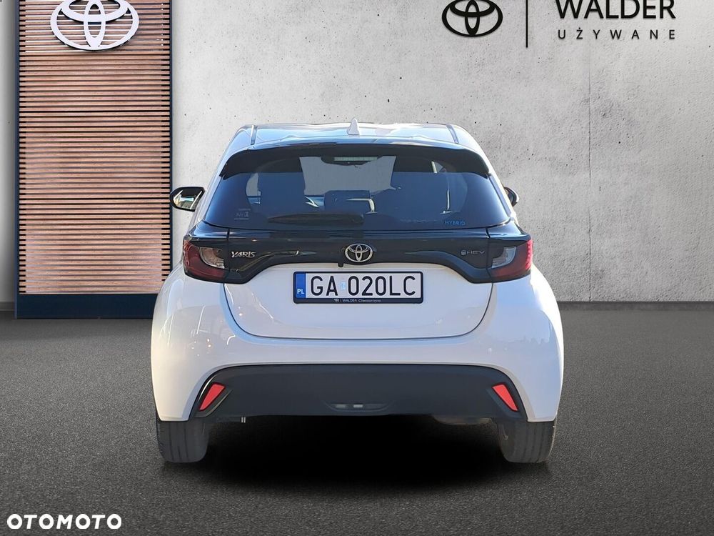 Toyota Yaris 2024 photo 4