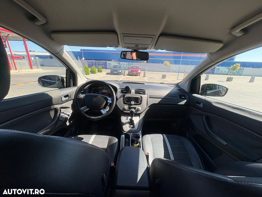 Ford Kuga - 4