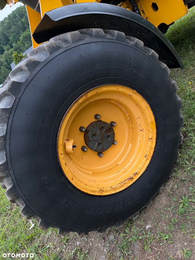Volvo L25F Ładowarka Kołowa łamana 2015 rok. Jak Nowa! Oryginał łyżka i widły. Mocny silnik 4 cylindry. Zero luzów i wycieków. Aktualne Badania DEKRA BMWT. Wielka Okazja. Maszyna jak nowa z Salonu. 2600 mtg. Pochodzi z Norweskiego urzędu gminy. Dodatkowe linie Hydrauliczne. Szybka wolna Jazda Rewers Hydrostatic. Wersja Norwesk Mocne doświetlenie dodatkowe grzanie. kabina Ogrzewana wentylowana! Zmiana Osprzętu Hydrauliczna! pełne sterowanie z dżojstika! Opony jak Nowe. Podzespoły pomy suche, czytelne tabliczki! OKAZJA - 34