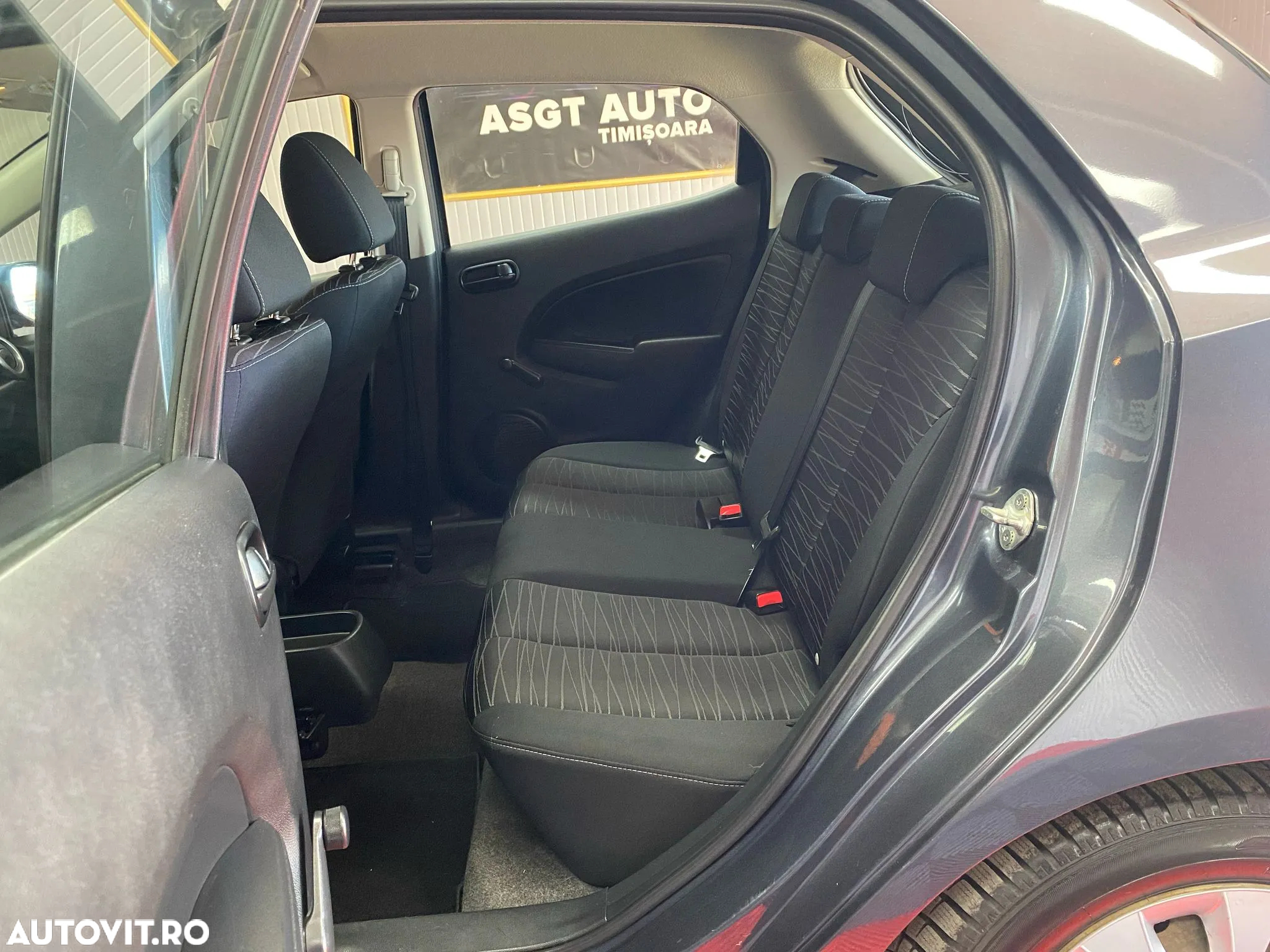 Mazda 2 - 14