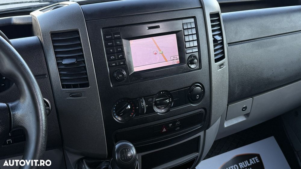 Mercedes-Benz Sprinter - 12