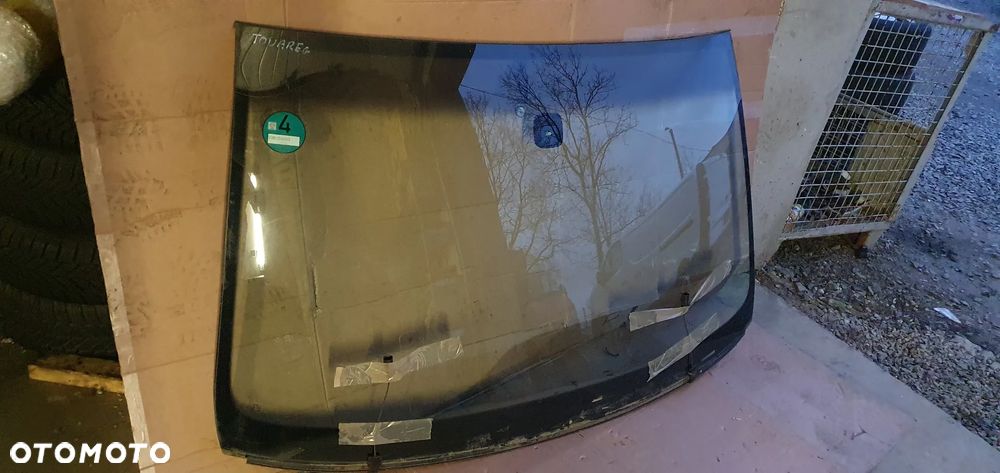 Szyba czołowa przód przednia grzana pod sensor VW Touareg AS1 05r - 5