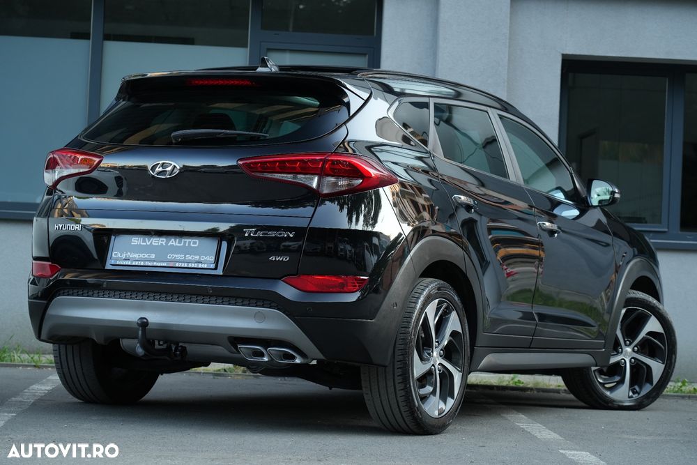 Hyundai Tucson 2.0 CRDI 4WD Automatik Premium - 36