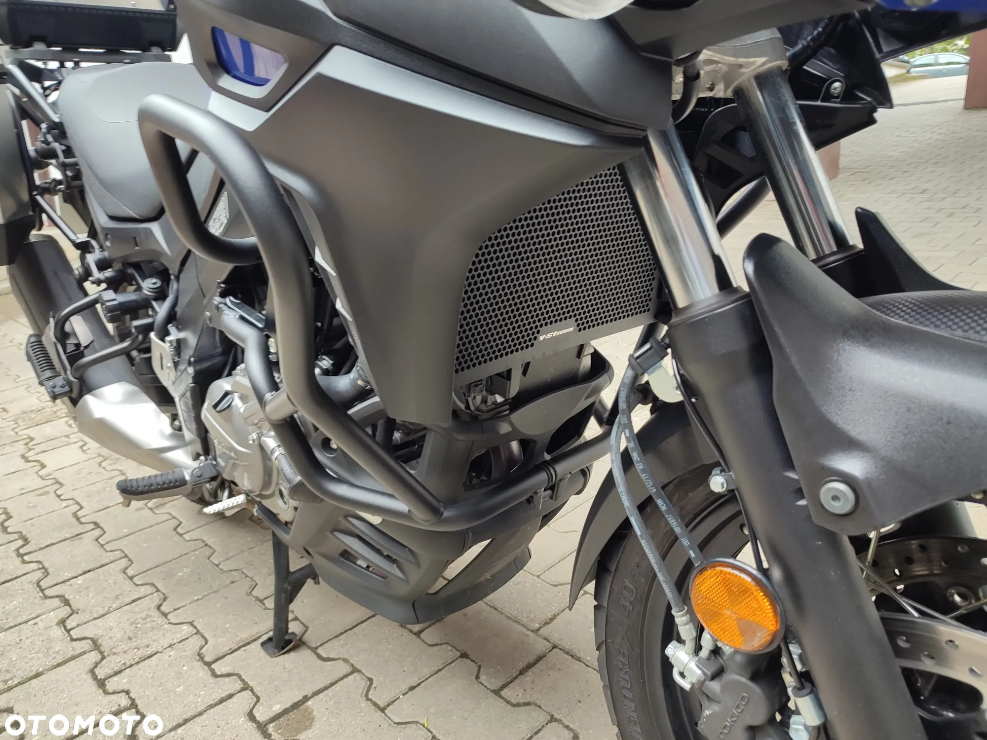 Suzuki DL - 27