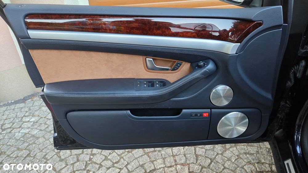 Audi A8 6.0 W12 L Quattro - 28
