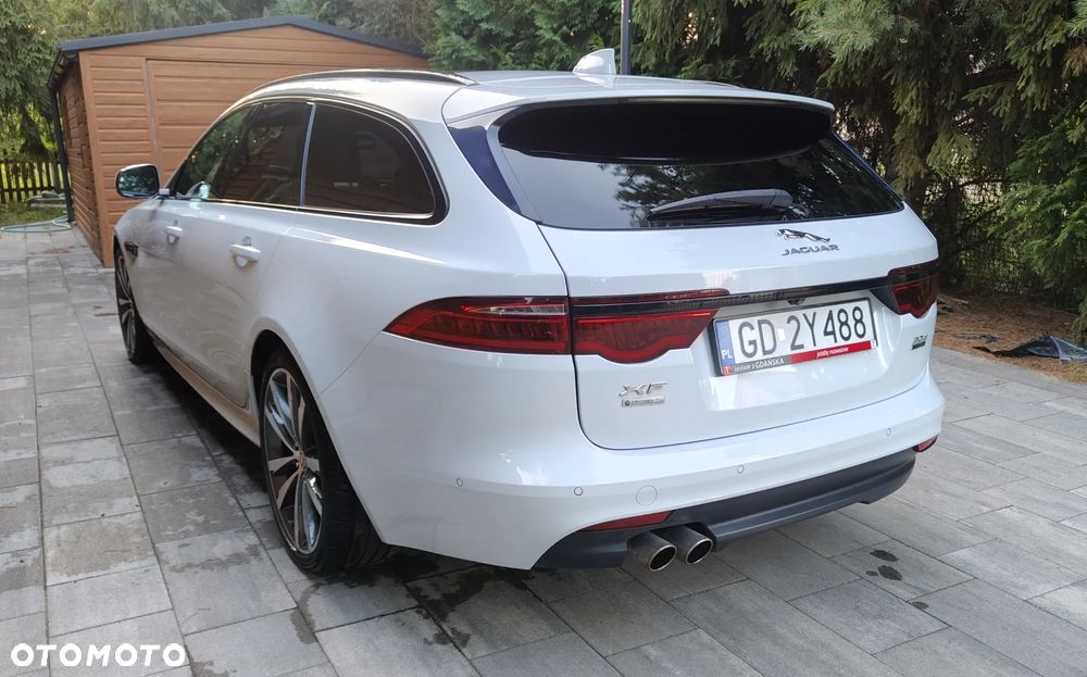 Jaguar XF 2.0 i4D AWD R-Sport - 5
