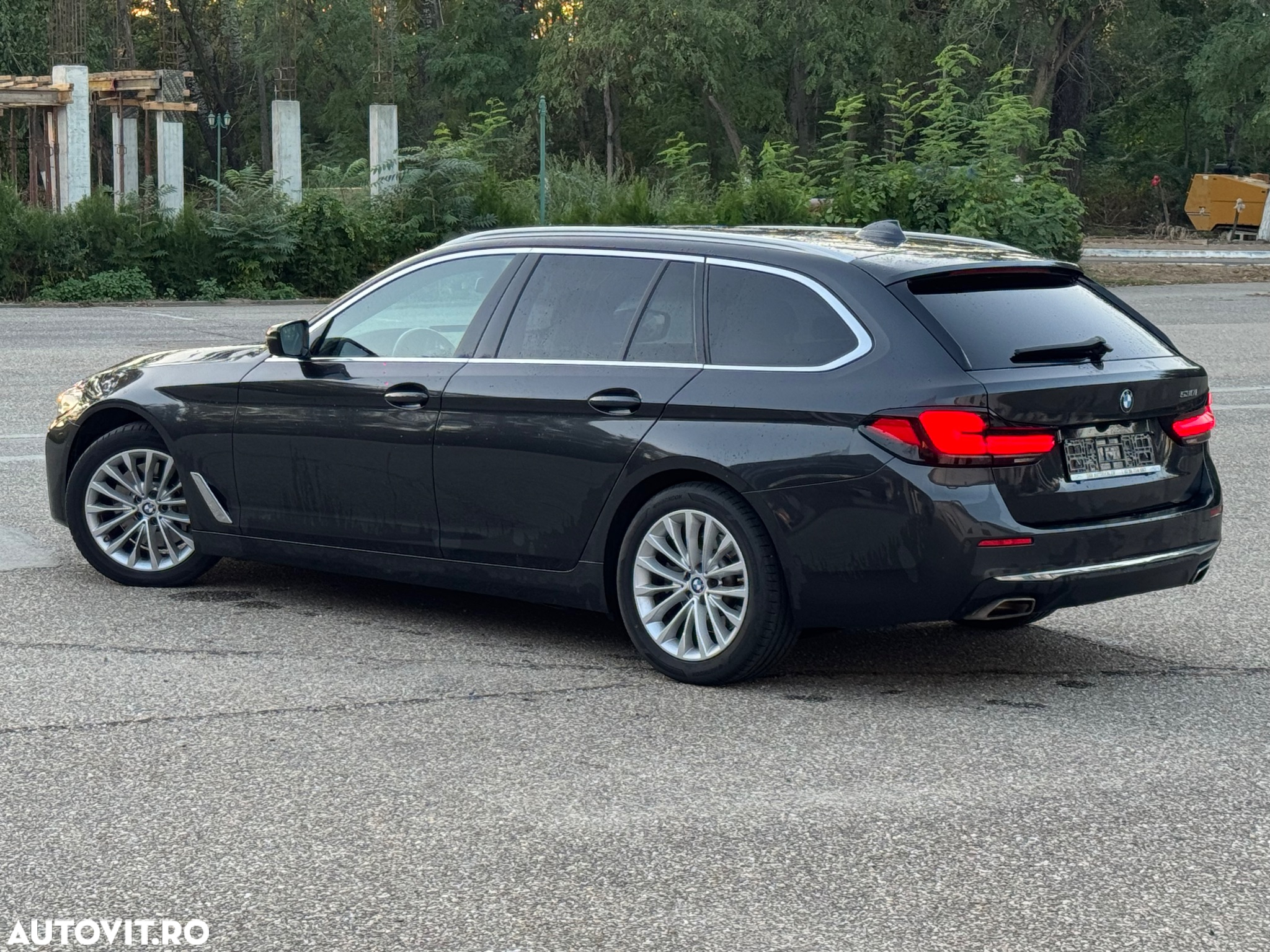 BMW Seria 5 530i Touring Aut. Luxury Line - 10