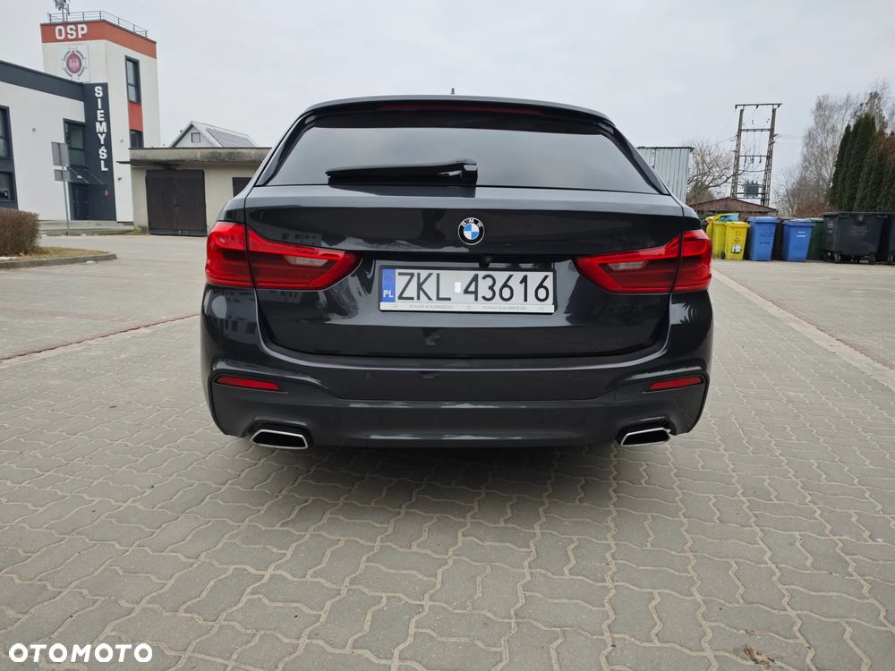 BMW Seria 5 540i xDrive - 7
