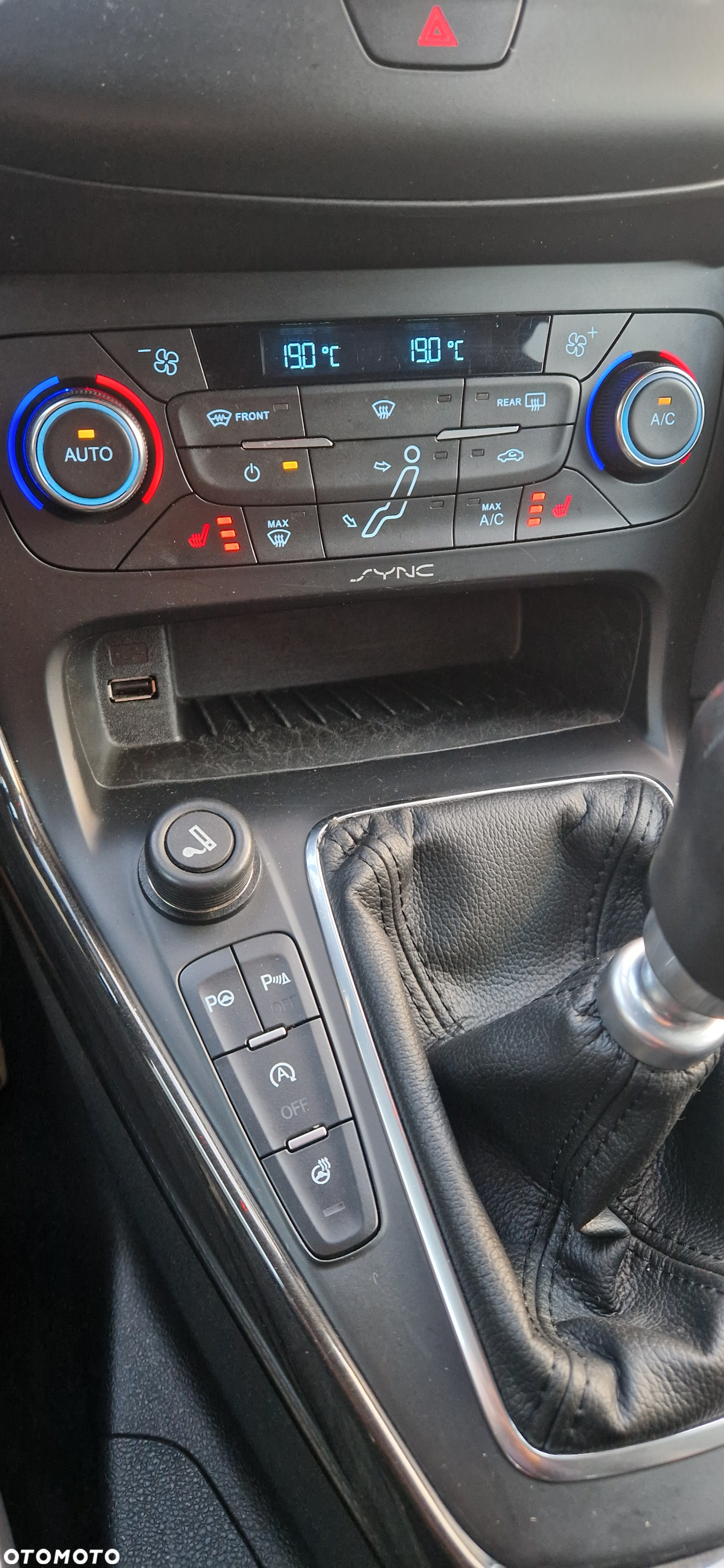 Ford Focus Turnier 1.5 EcoBoost Start-Stopp-System ST-Line - 19