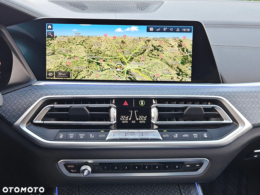 BMW X5 M50i - 19