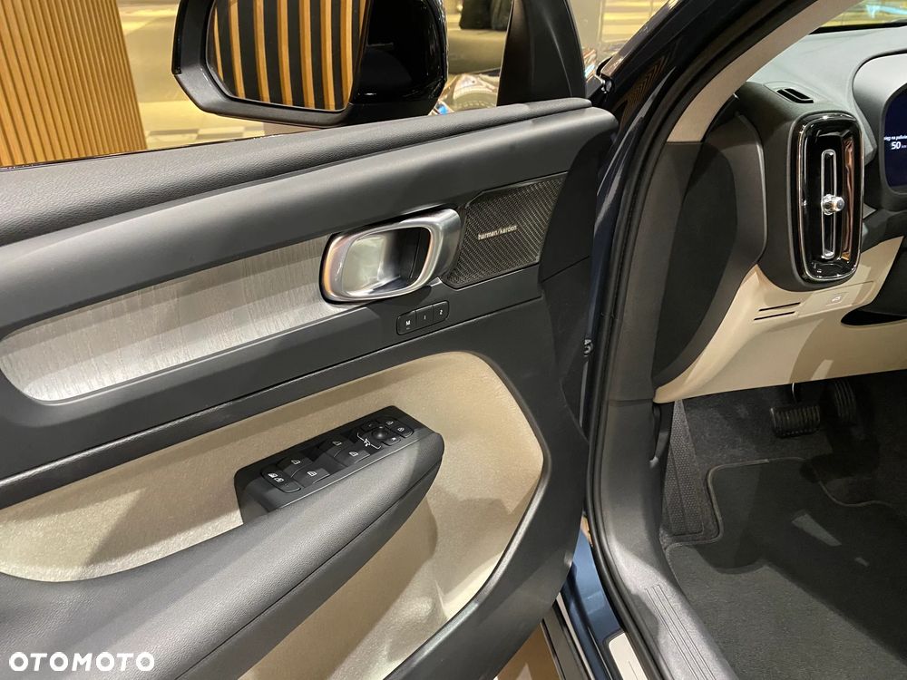 Volvo XC 40 B3 Ultra Dark - 7