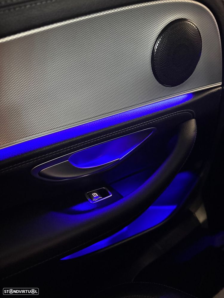 Mercedes-Benz E 300 de AMG Line - 55