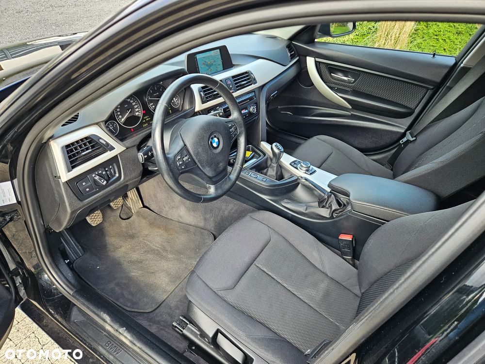 BMW Seria 3 318d Modern Line - 11