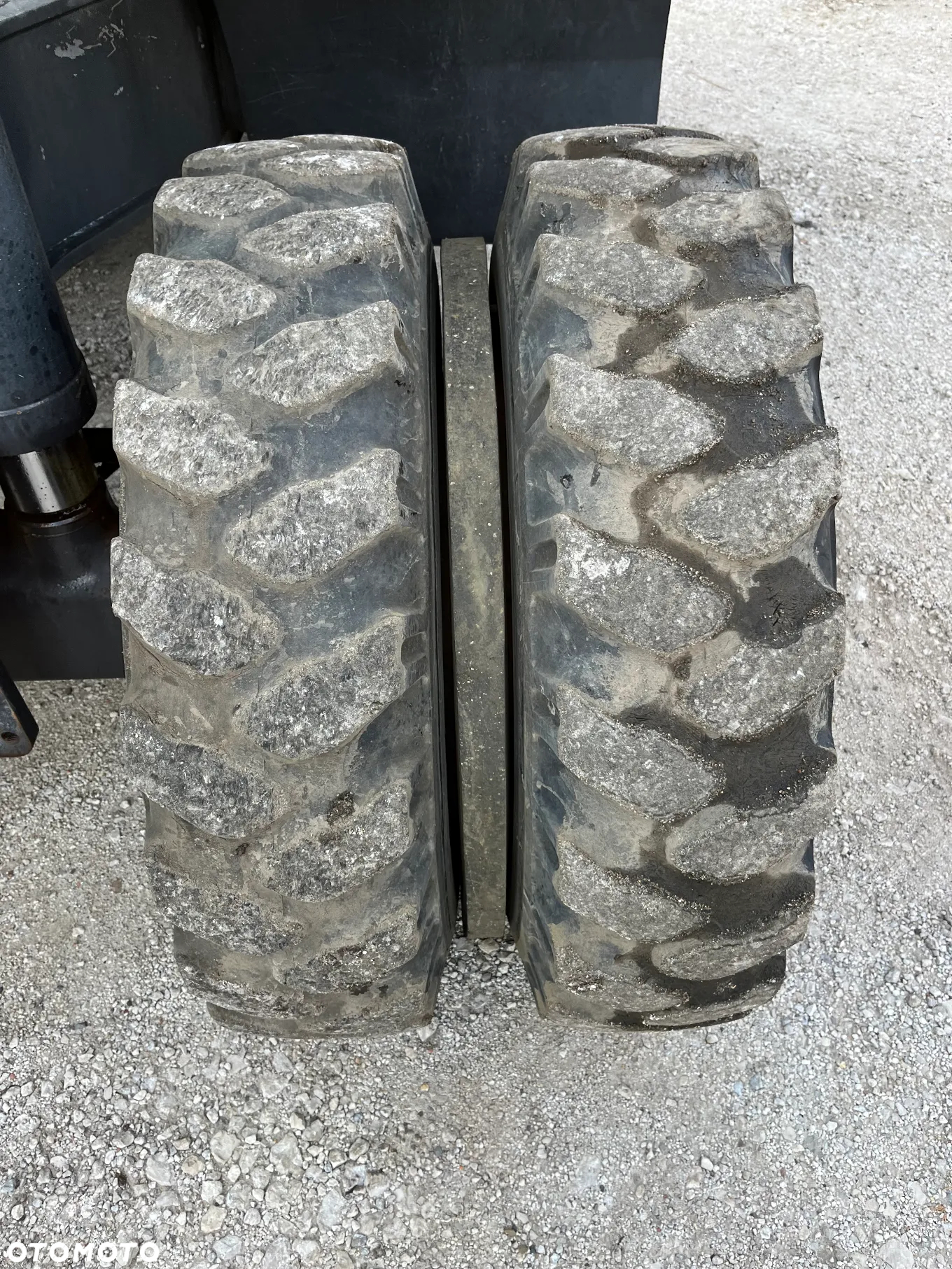 New Holland - 14
