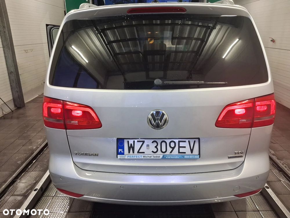 Volkswagen Touran 1.6 TDI DPF BlueMotion Technology Highline - 6