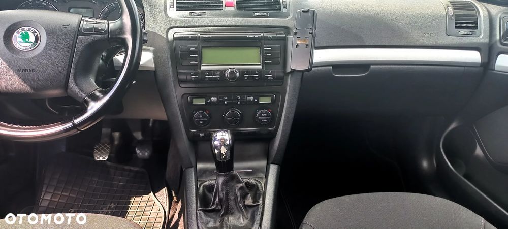 Skoda Octavia 1.6 Ambiente - 7