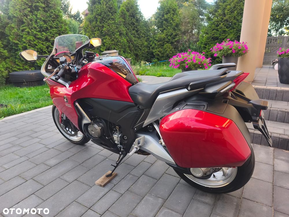 Honda VFR - 5
