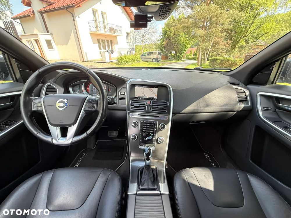 Volvo XC 60 D4 Geartronic Summum - 18