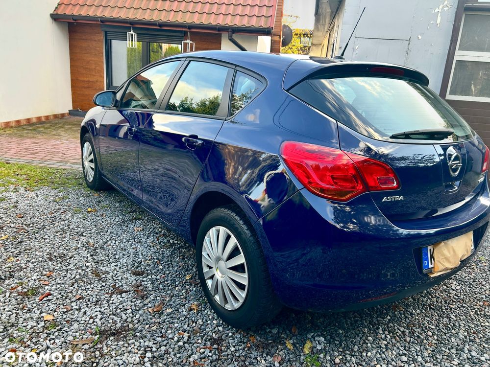 Opel Astra - 6