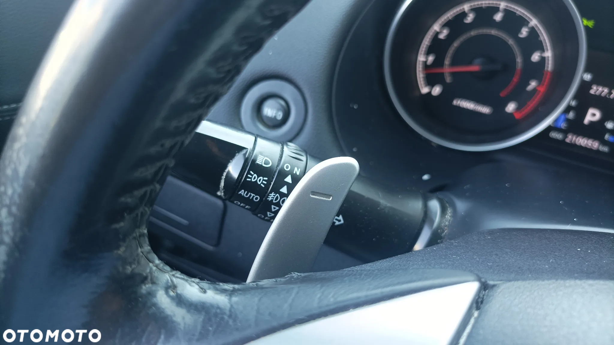Mitsubishi Outlander 2.4 Intense + CVT - 15