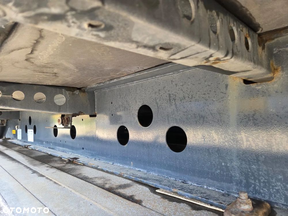 Wielton NS3 / FIRANKA / ZSUWANY DACH / PODNOSZONA OŚ / - 9