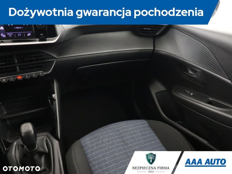 Peugeot 208 - 10