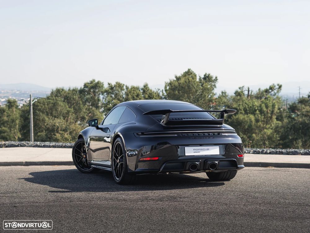 Porsche 911 (992) Carrera 4 GTS - 7