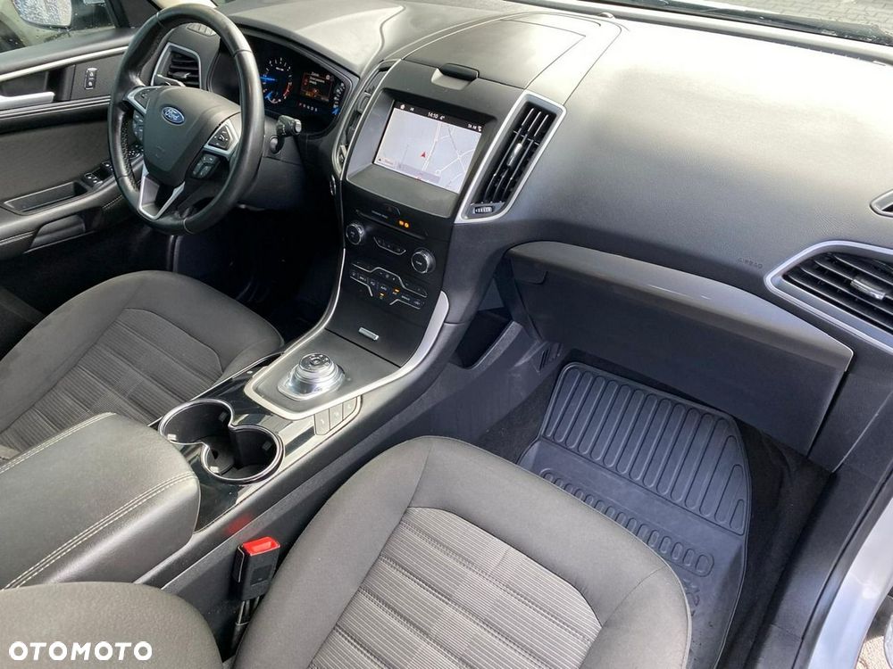 Ford Galaxy - 13