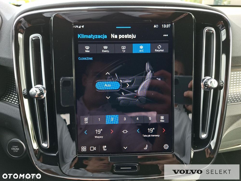 Volvo XC 40 - 25