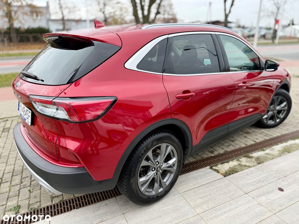 Ford Kuga 1.5 EcoBoost TITANIUM - 2