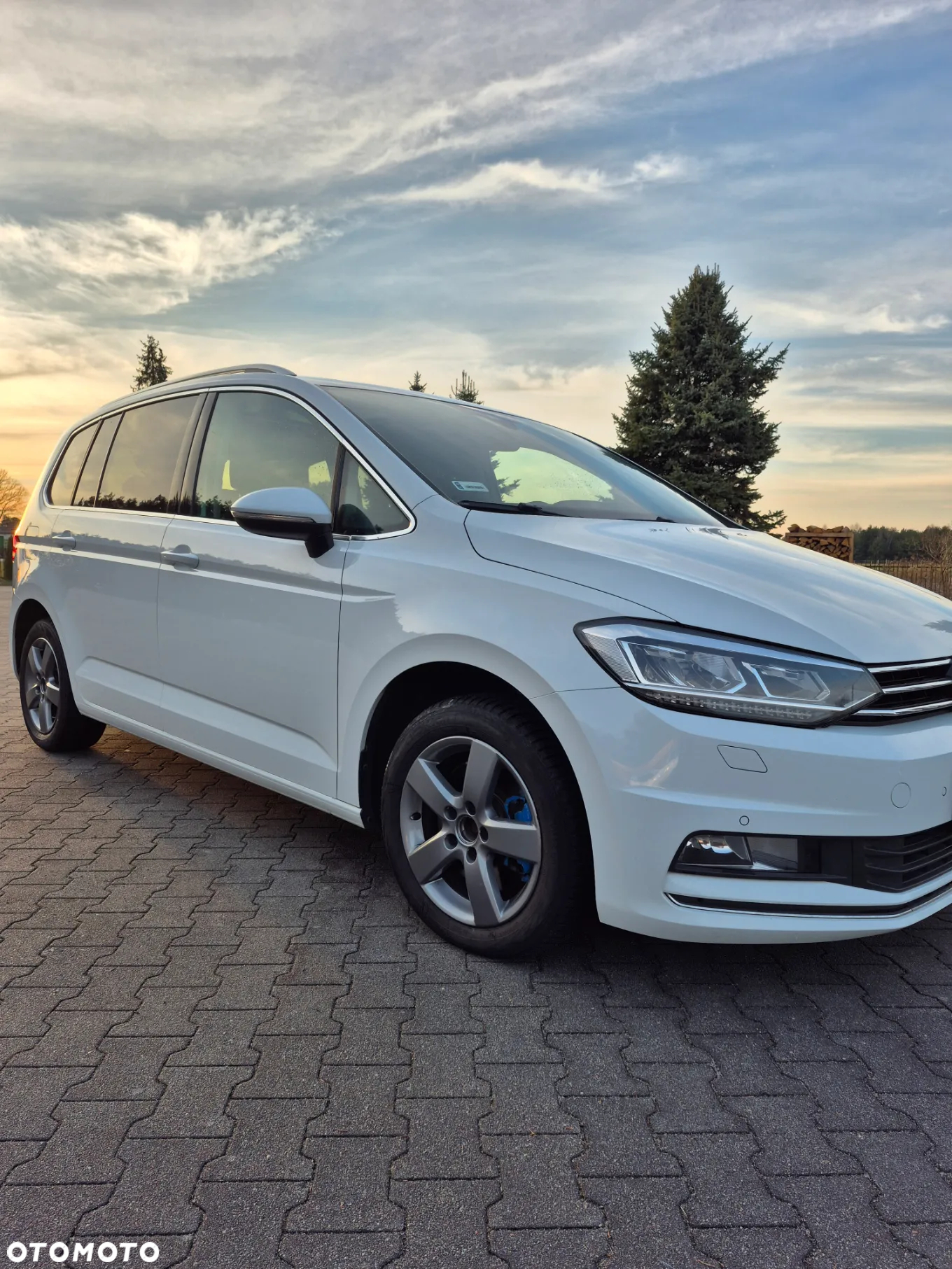 Volkswagen Touran - 22