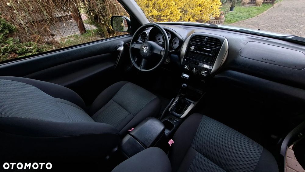 Toyota RAV4 1.8 VVT-i Terra 2WD - 19