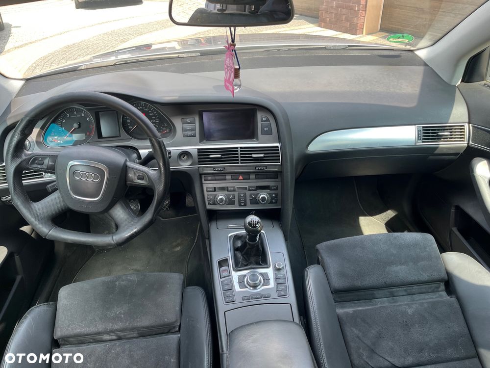 Audi A6 Avant 2.4 - 14