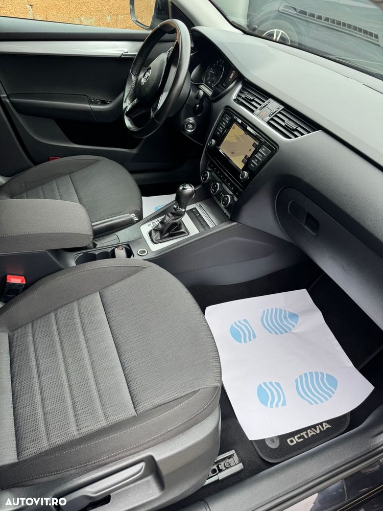 Skoda Octavia 2.0 TDI DSG Style - 9