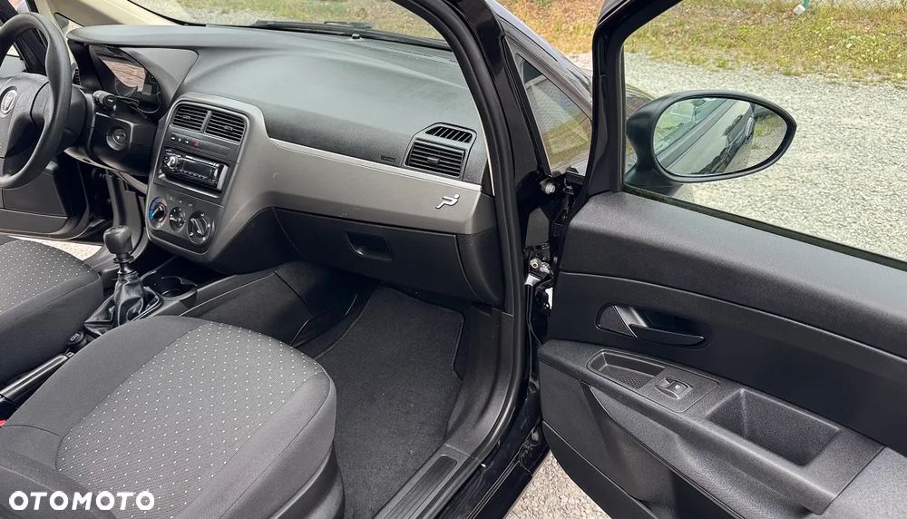 Fiat Grande Punto - 23