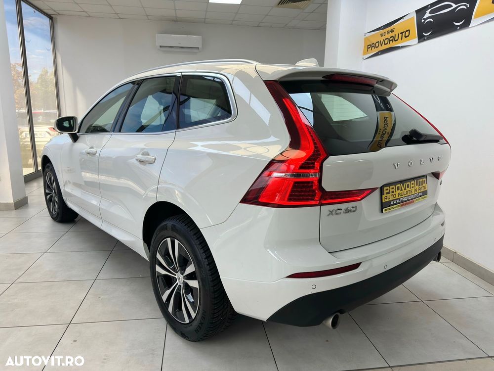 Volvo XC 60 B4 MHEV Momentum Pro - 3