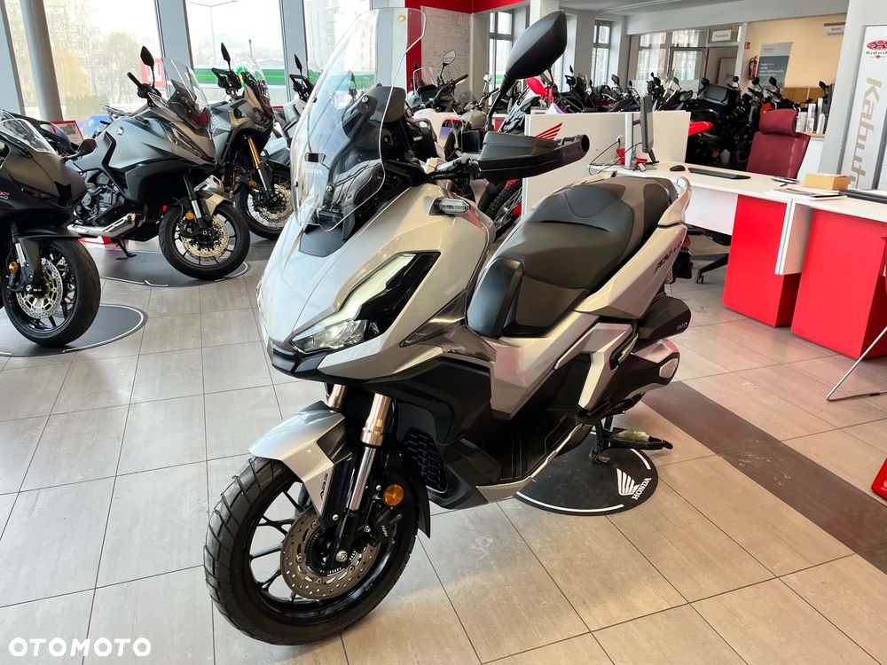 Honda ADV350 - 6