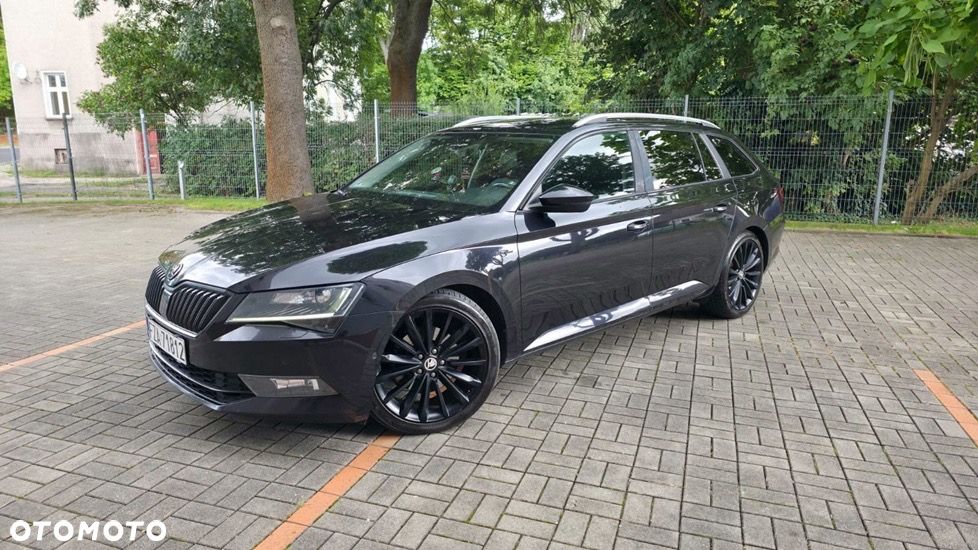 Skoda Superb 2.0 TDI Sportline DSG - 9