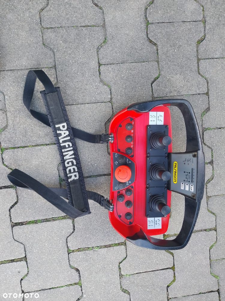 Mercedes-Benz 3-str. wywrotka z PALFINGER PK 19001 - 17