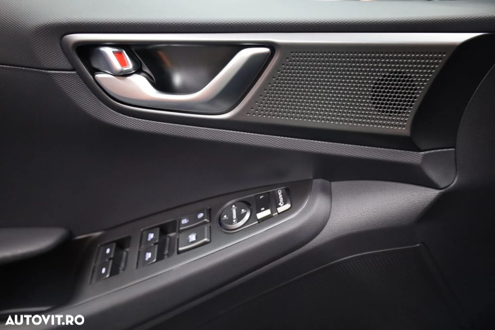 Hyundai IONIQ Plug-in-Hybrid 1.6 GDI Style - 21
