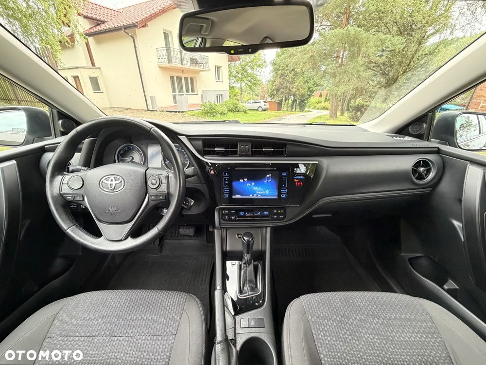 Toyota Corolla 1.6 Premium MS - 17