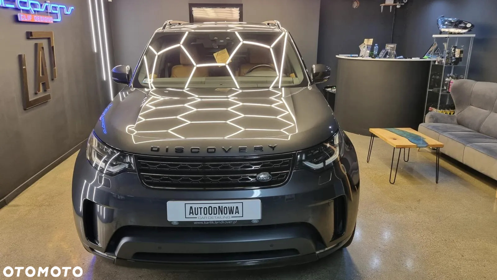 Land Rover Discovery V 2.0 SD4 HSE Luxury - 18