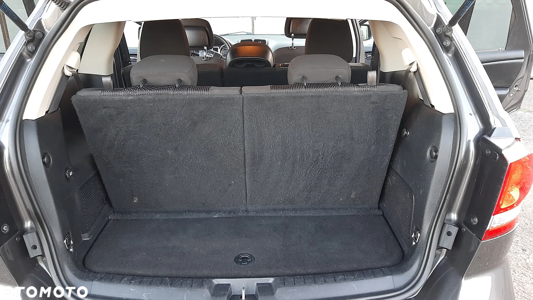 Dodge Journey - 12