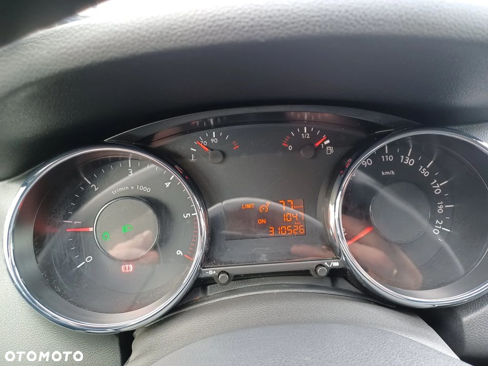 Peugeot 5008 HDI FAP 150 Family - 9